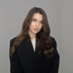 Устинова Карина